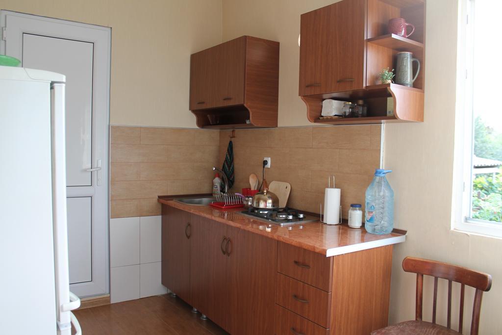 Tlt Guest House Telavi Bagian luar foto